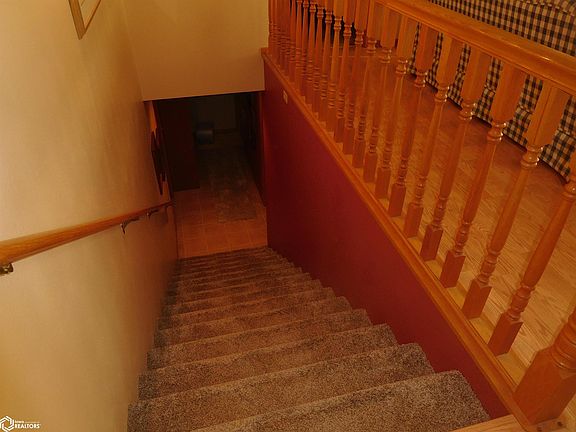 4th image of 438 N 5th St