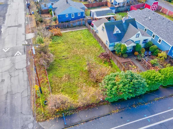 SE Flavel St, Portland, OR 97206