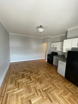 Rented by Chana Ofek, LREB | media 8