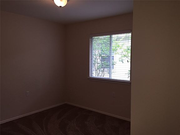 3rd image of 5617 Bentsen Ln