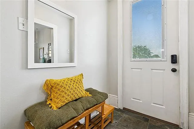 1 bed, 1.0 bath, 625 sqft, $1,550 — Photo 2