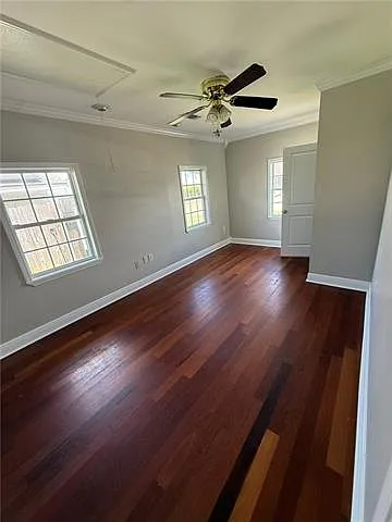 113 Elaine Dr — Photo 10