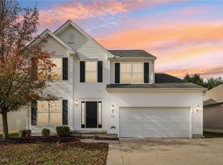 8368 Chesapeake Dr, North Ridgeville, OH 44039