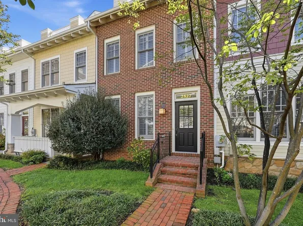 2827 11th St N, Arlington, VA 22201