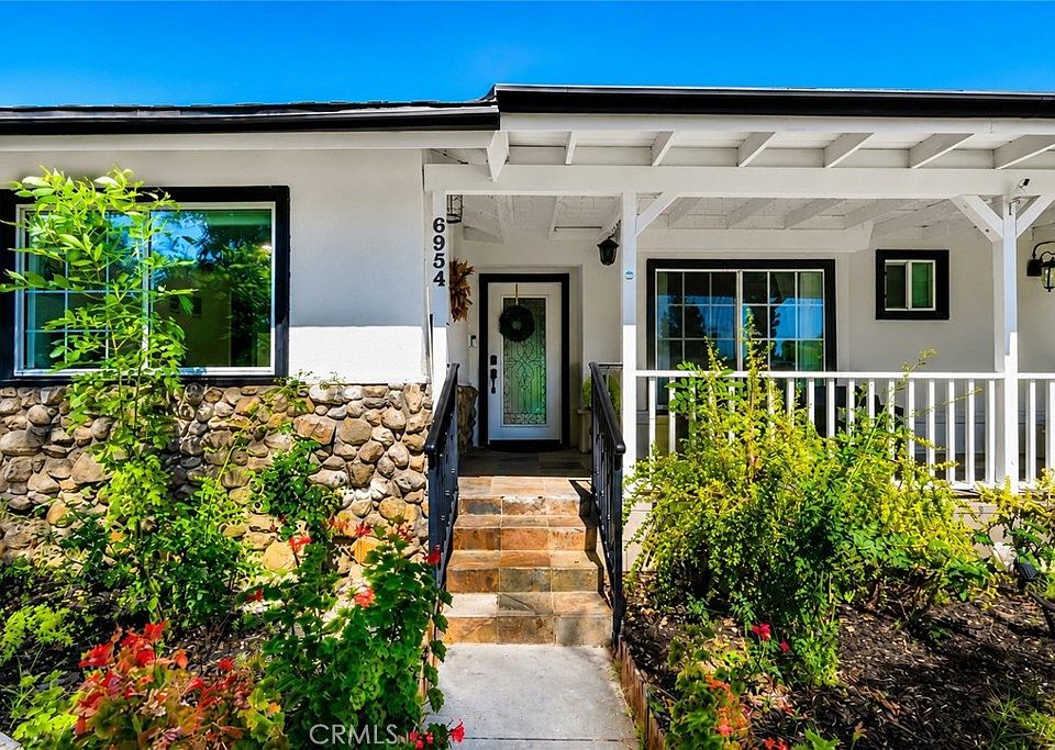 1st image of 6954 Woodlake Ave