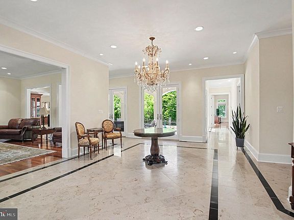 5th image of 5985 Saint Catherines Ln