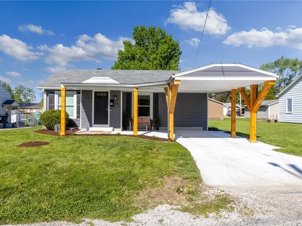 807 S Oakwood St, Effingham, IL 62401