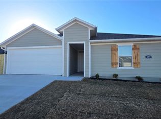 530 Shepherd St, Prairie Grove, AR 72753