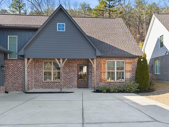 4th image of 213 Kinross Cir