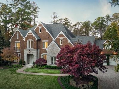 5250 London Dr