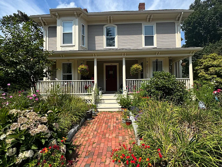 106 Hale St #2 — Photo 9