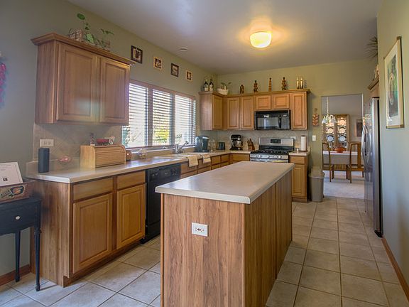 3rd image of 12930 Walden Dr
