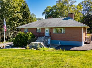 428 Maple St, Litchfield, CT 06759
