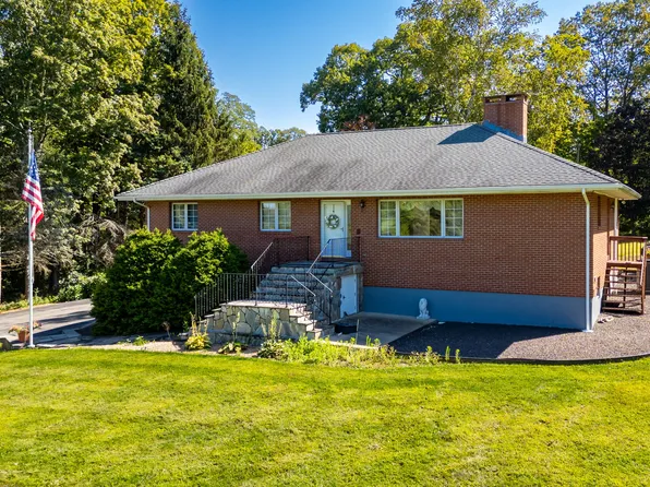428 Maple St, Litchfield, CT 06759