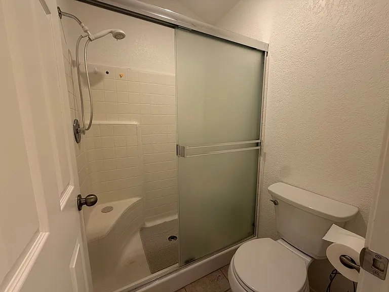 2911 Country Club Dr — Photo 30