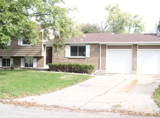 1128 Fairway Ln, Lansing, MI 48912