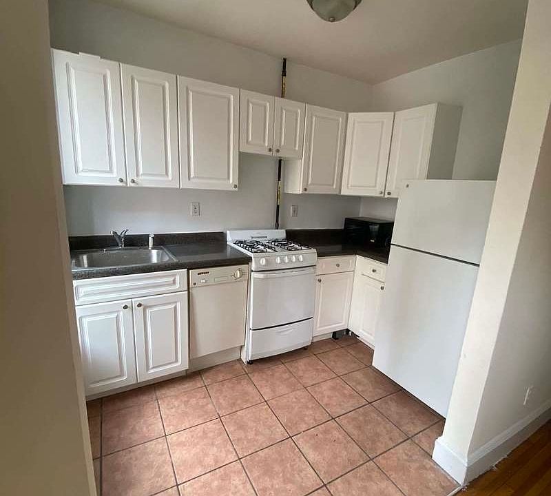 1st image of 789 Lexington Ave #4FA