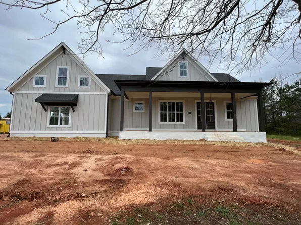 25 Tamaran Ct, Spring Hope, NC 27882