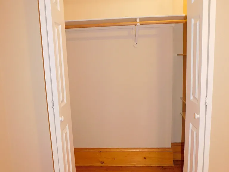 1319 W Touhy Ave #14 — Photo 8