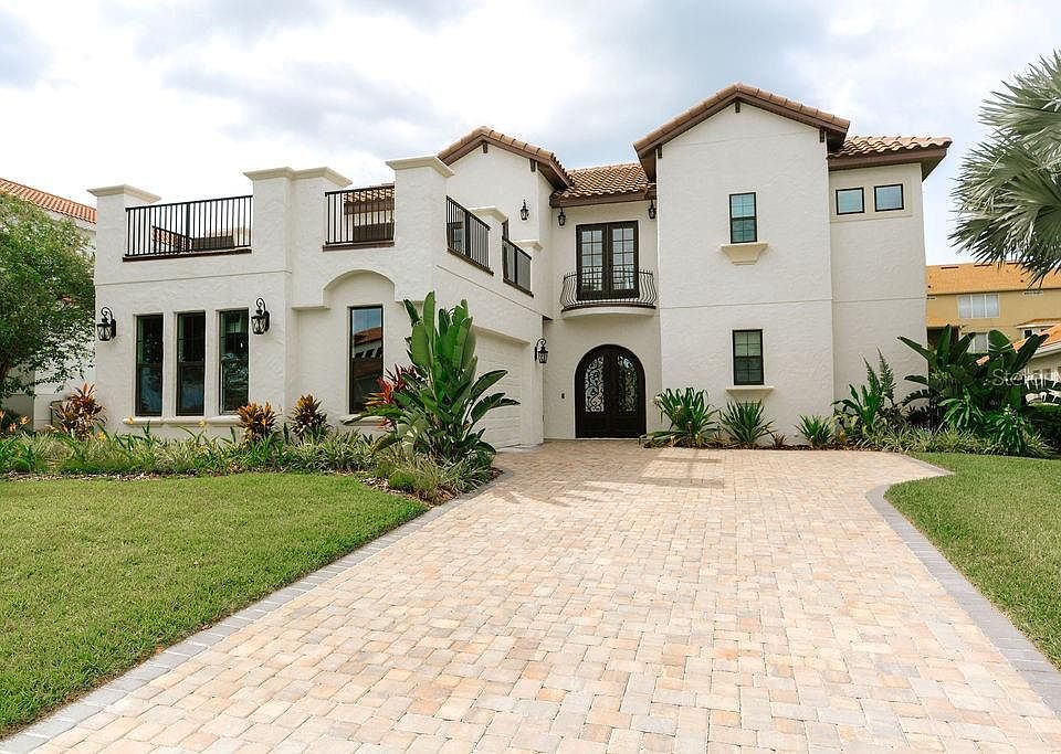 1st image of 611 Largovista Dr