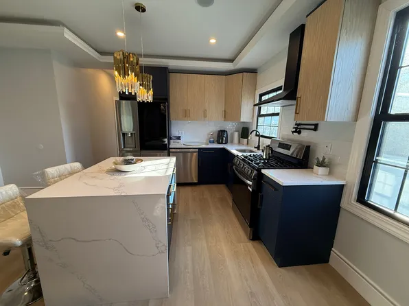 (undisclosed Address), Hollis, NY 11423