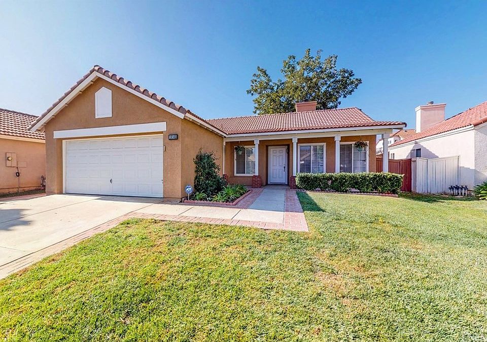 1st image of 16145 La Fortuna Ln