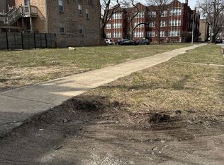 201 E 70th St, Chicago, IL 60637