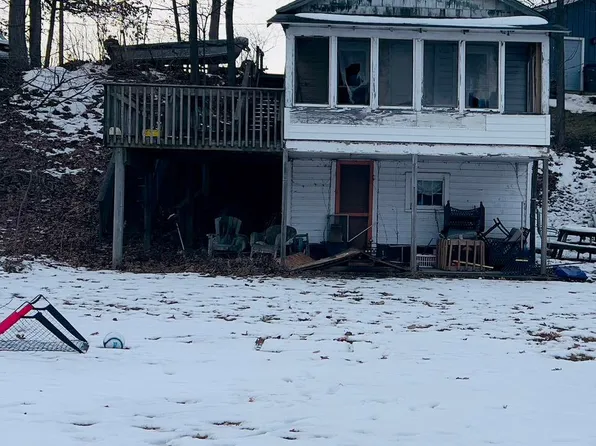 5052 Saddlebag Lake Rd, Woodland, MI 48897