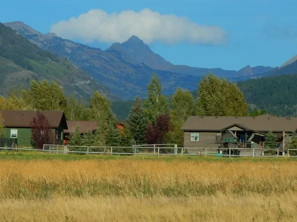 4629 Fox Creek Village Dr, Victor, ID 83455