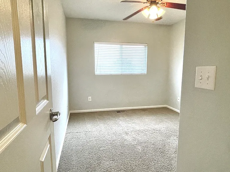 368 Smith Cir — Photo 11
