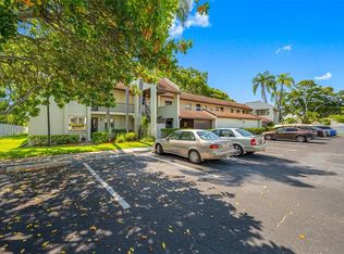 1100 E Bay Dr APT 82, Largo, FL 33770