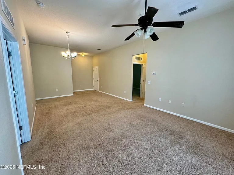 100 Brannan Pl #104 — Photo 5