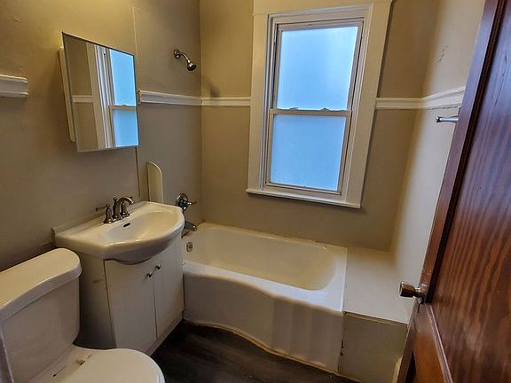 5th image of 3520-3522 N 15th St