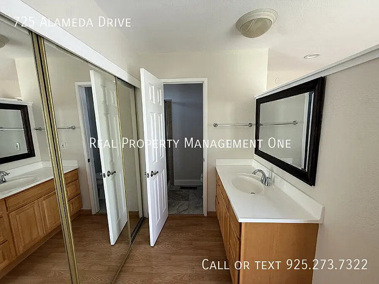 725 Alameda Dr — Photo 15