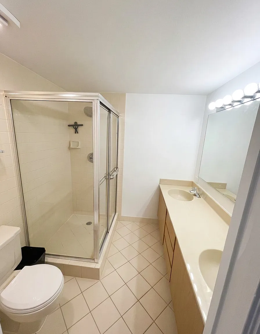 2 bed, 2.5 bath, 1236 sqft, $2,700 — Photo 4