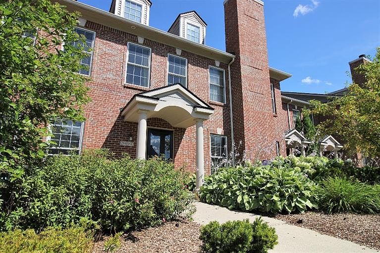 1st image of 5695 Hampshire Ln #62
