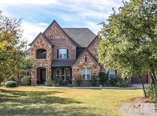 9541 Dickson Rd, Fort Worth, TX 76179