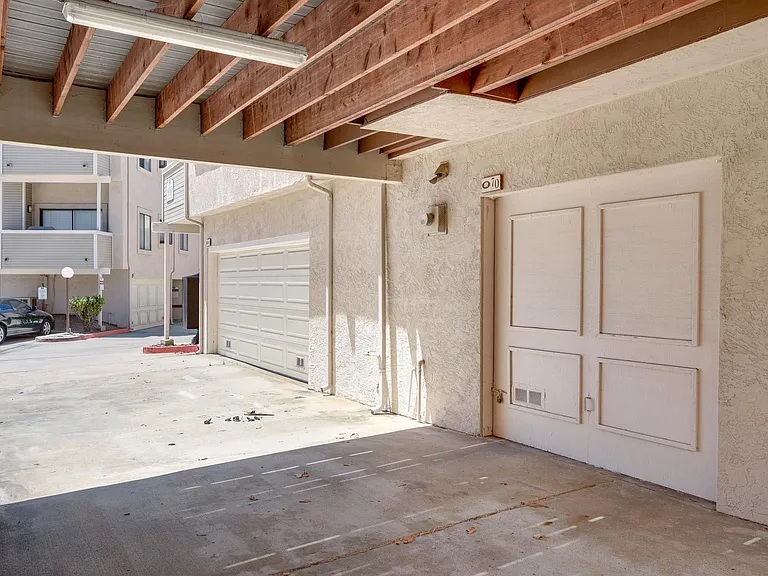 9310 Towne Centre Dr #70 — Photo 15