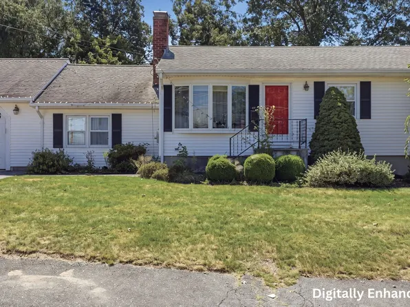 92 Applewood Dr, Marlborough, MA 01752