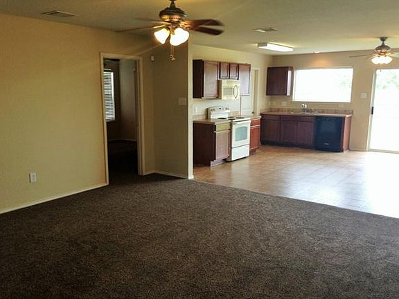 2nd image of 1825 Vineridge Ln
