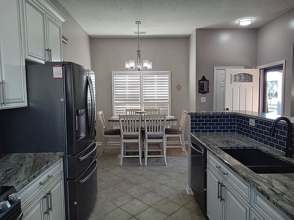 5th image of 6907 Manslick Rd