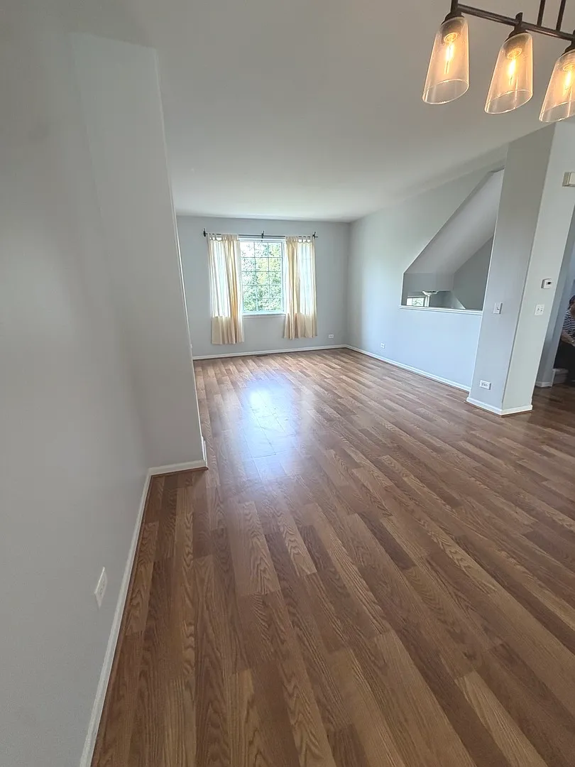 2 bed, 2.5 bath, 1679 sqft, $2,200 — Photo 3
