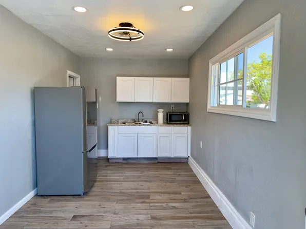 1815 W 129th St #1/2, Gardena, CA 90249