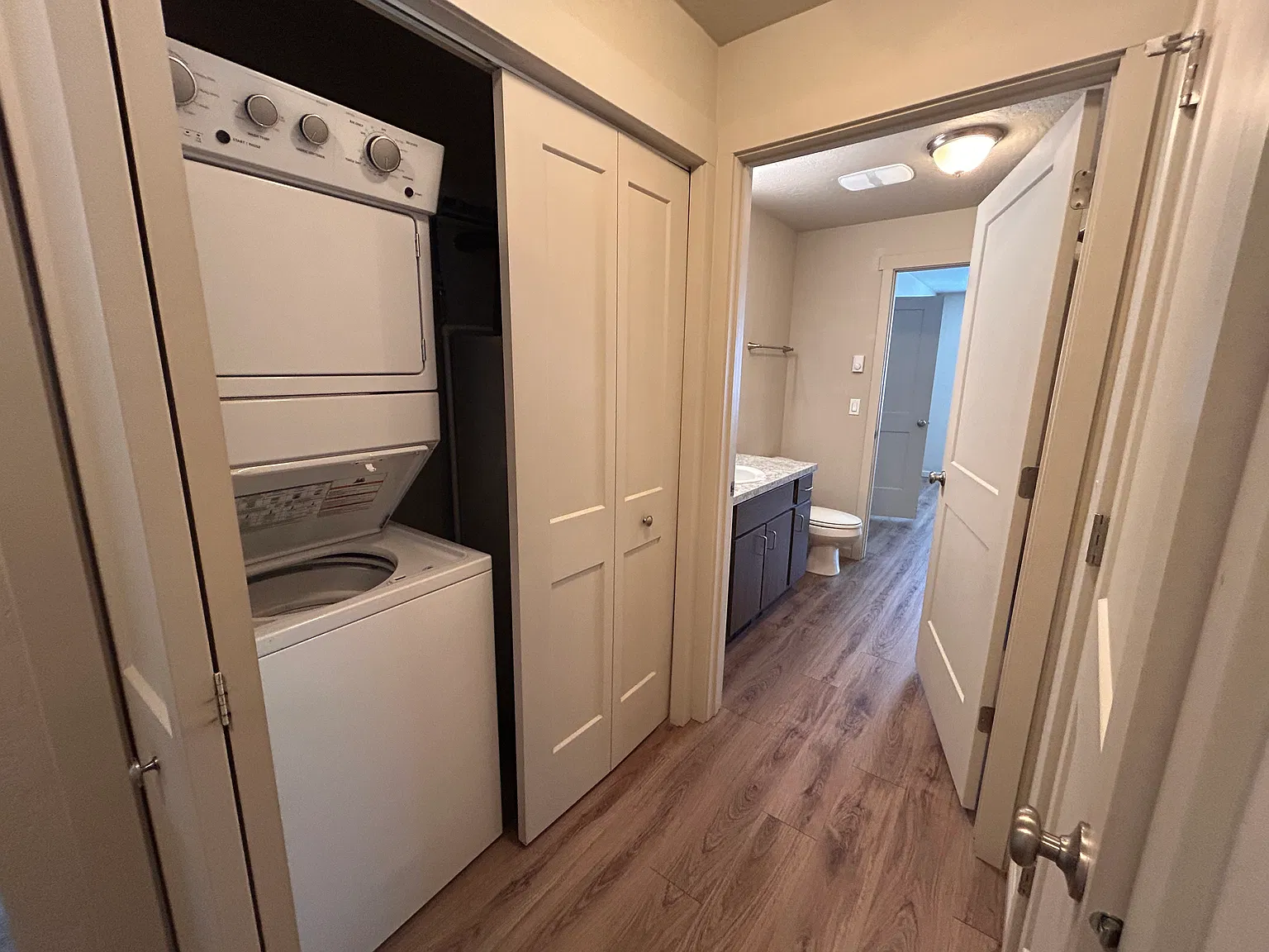 2 bed, 874 sqft, $1,450 — Photo 1