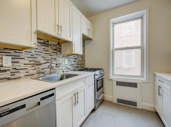 114-20 Queens Boulevard image 1 of 24