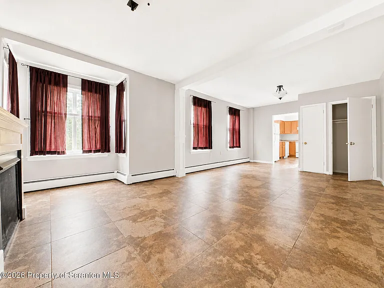 1011 Scranton St #1 — Photo 10