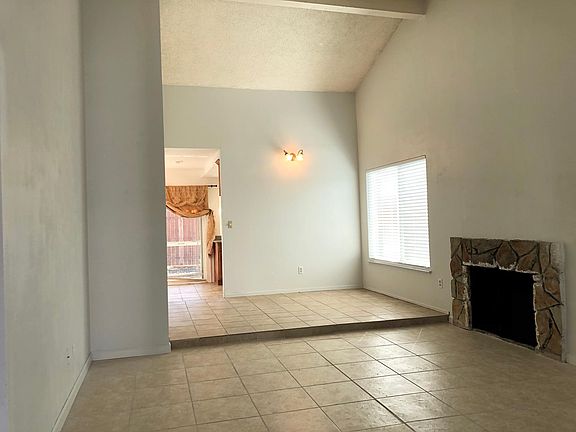 4th image of 2940 Milroy Ct #2942