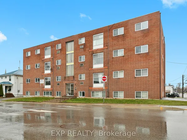4663 Huron St Unit 1, Niagara Falls, ON L2E 2H7
