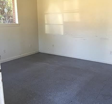 4th image of 615 Browning St