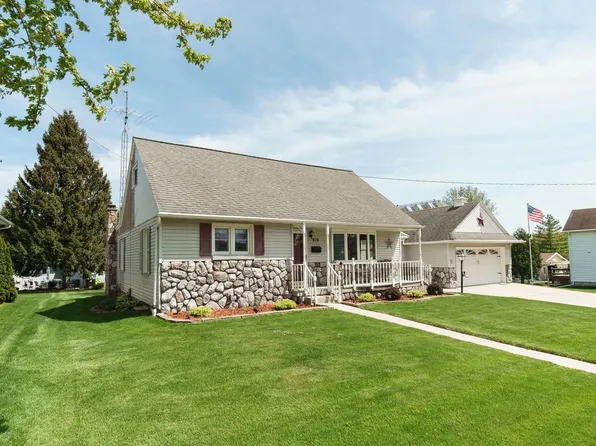 524 Grove STREET, Mayville, WI 53050